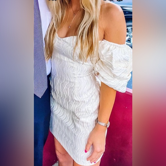 Asos size 2 textured off the shoulder mini dress - Picture 4 of 5